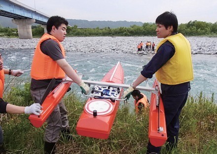 23ADCP 三体船.jpg